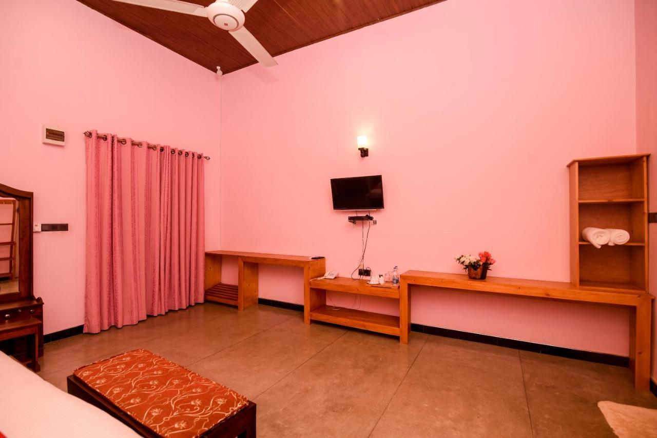 Man Mountain Villa Матале Екстериор снимка