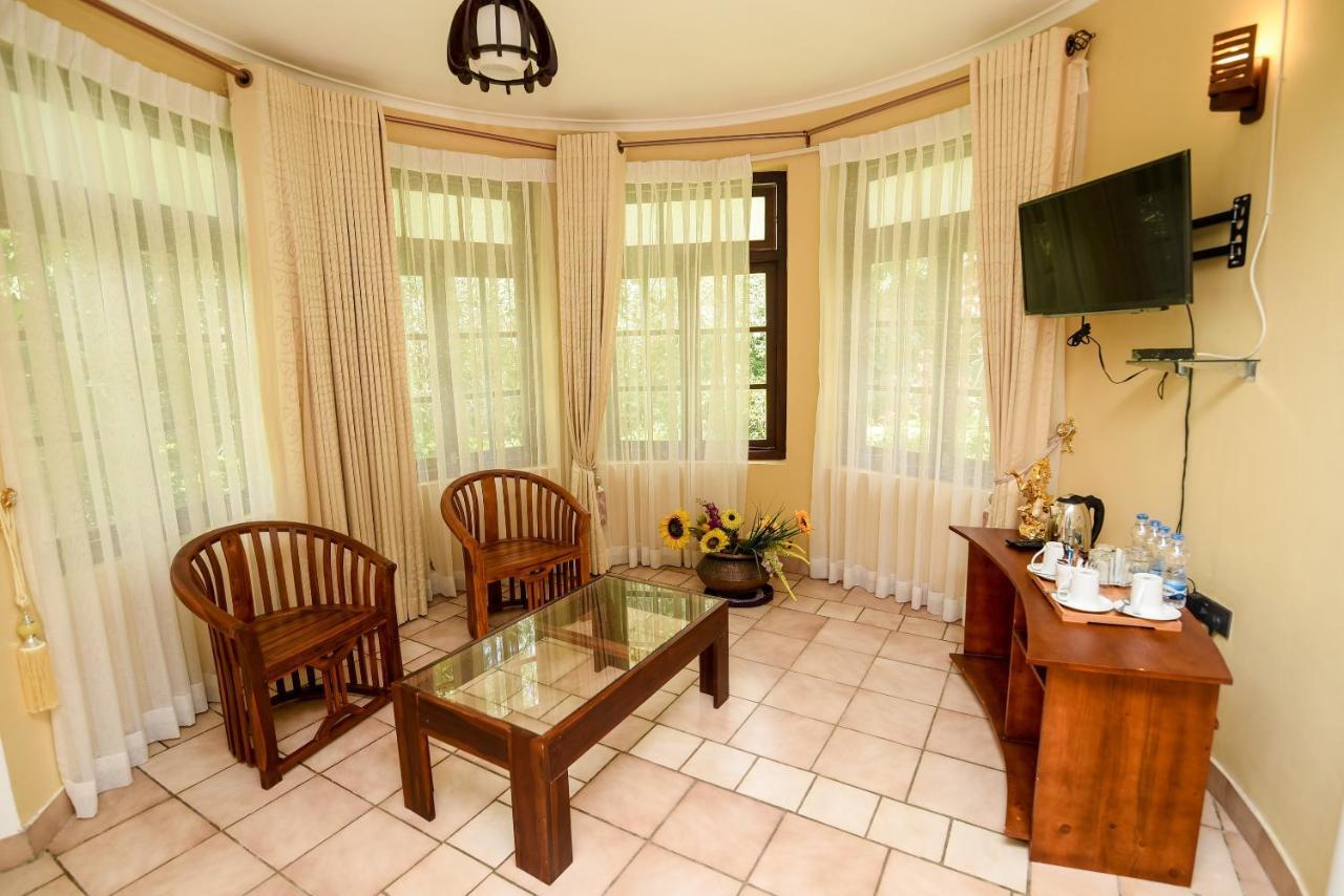 Man Mountain Villa Матале Екстериор снимка
